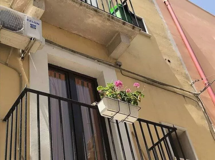 تختخواب و صبحانه Castelduomo Dimore Deluxe