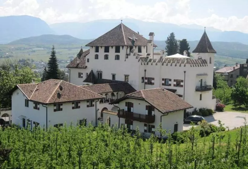 Aamiaismajoitus (B&B) Schloss Paschbach