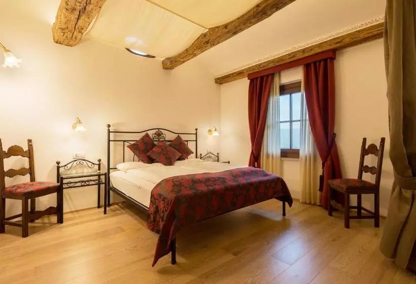 Aamiaismajoitus (B&B) Schloss Paschbach