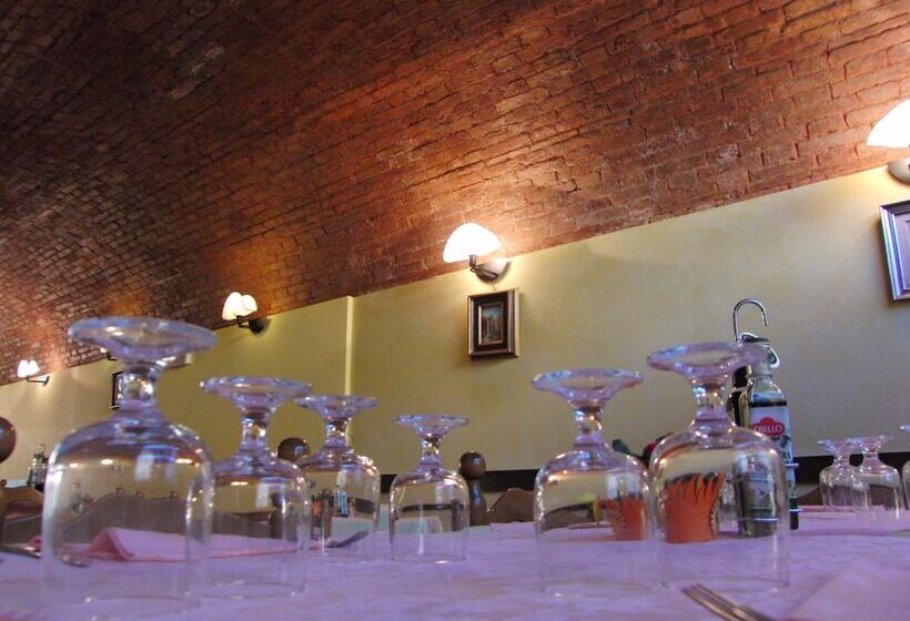 فندق Locanda Alla Stazione