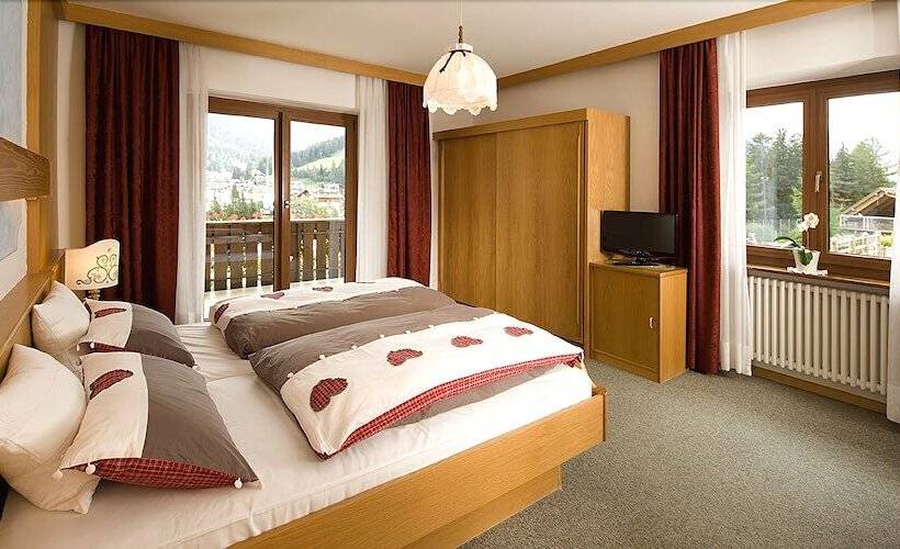 هتل Mason Marmoleda