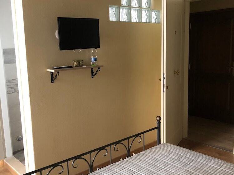 Пансион Alloggi Per Uso Turistico A&m