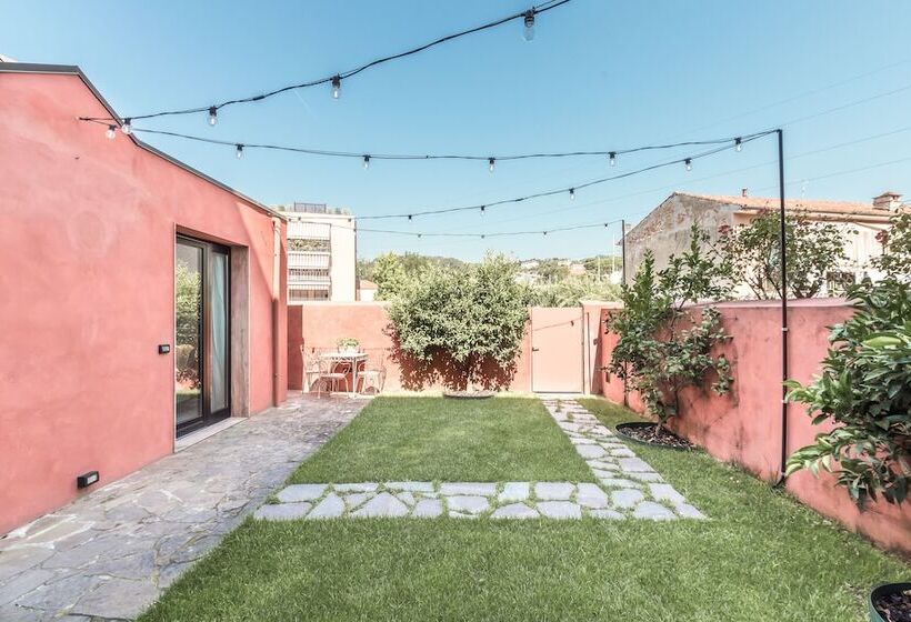 بنسيون Microcosmo La Spezia