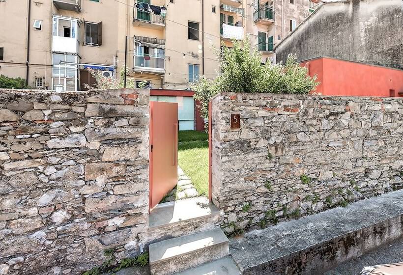 بنسيون Microcosmo La Spezia