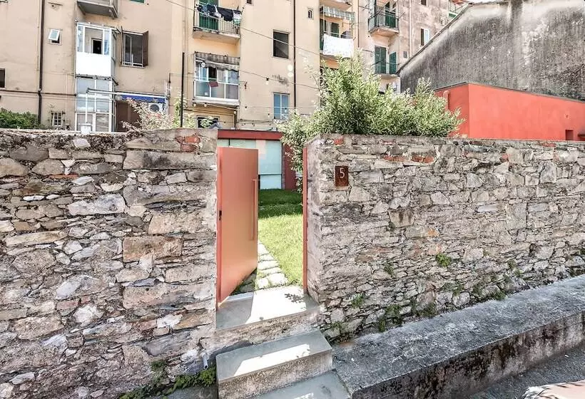 پانسیون Microcosmo La Spezia