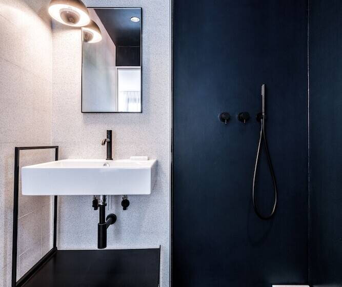 بنسيون Microcosmo La Spezia