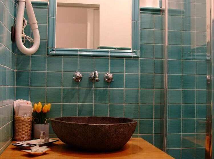 تختخواب و صبحانه L Una Di Notte