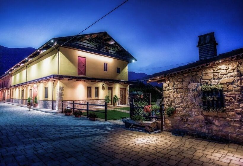 فندق ريفى Il Vecchio Pollaio