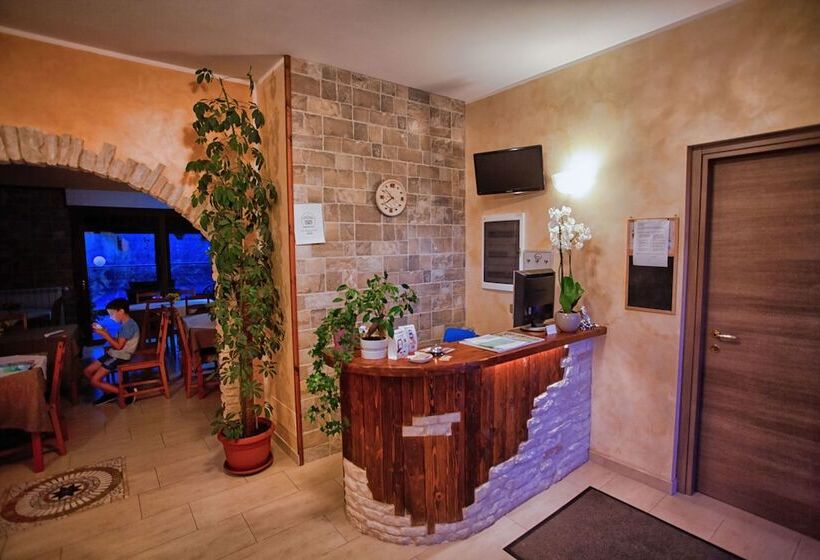 فندق ريفى Il Vecchio Pollaio