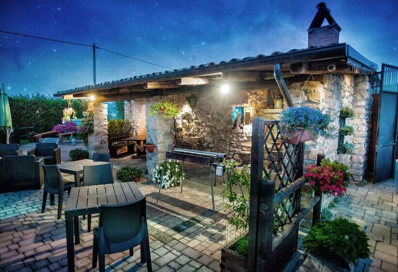 فندق ريفى Il Vecchio Pollaio