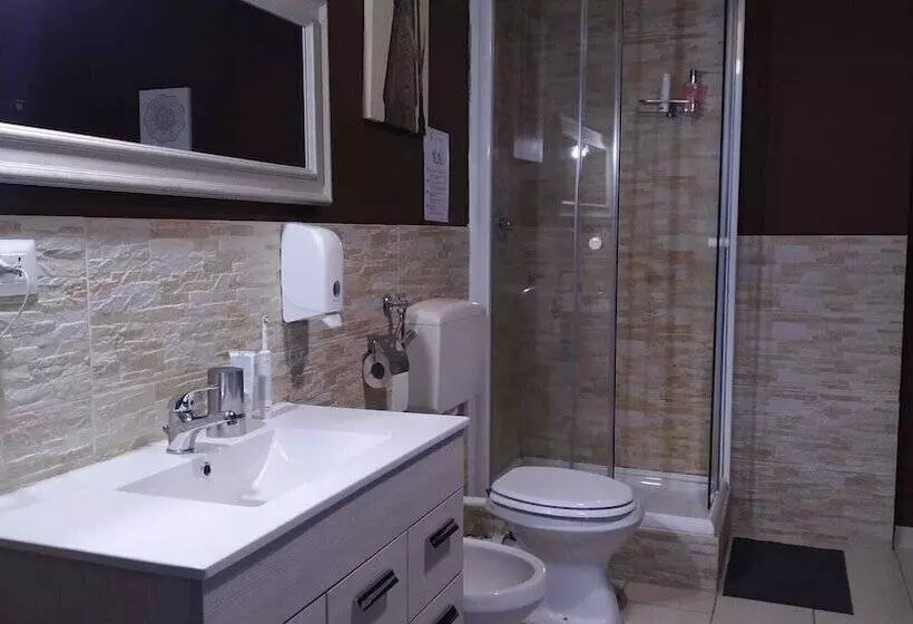 پانسیون Cconforthotels R&b Semplici Emozioni   Self Check In