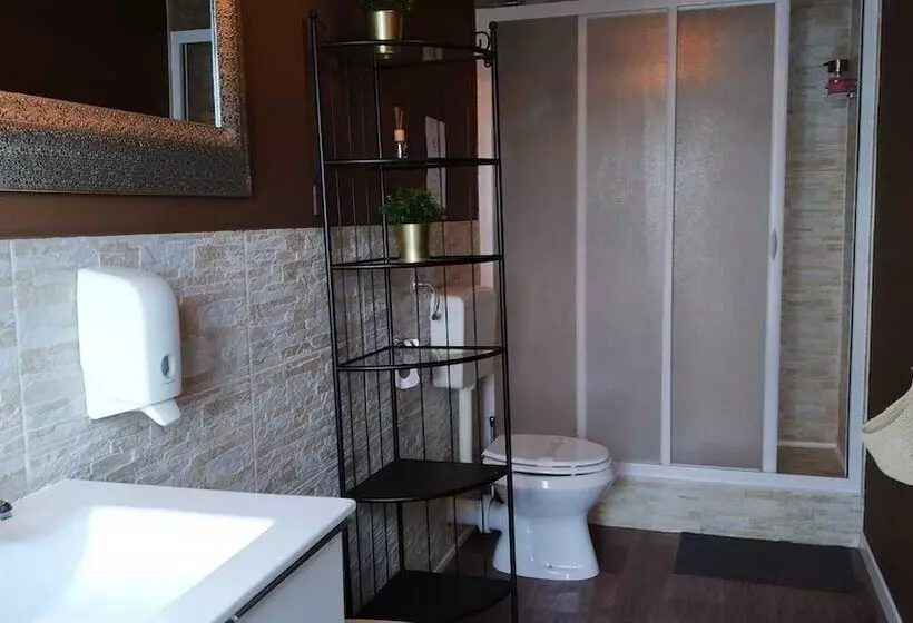 پانسیون Cconforthotels R&b Semplici Emozioni   Self Check In