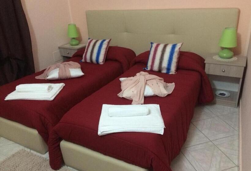 ベッドアンドブレックファースト Affittacamere Il Cortile