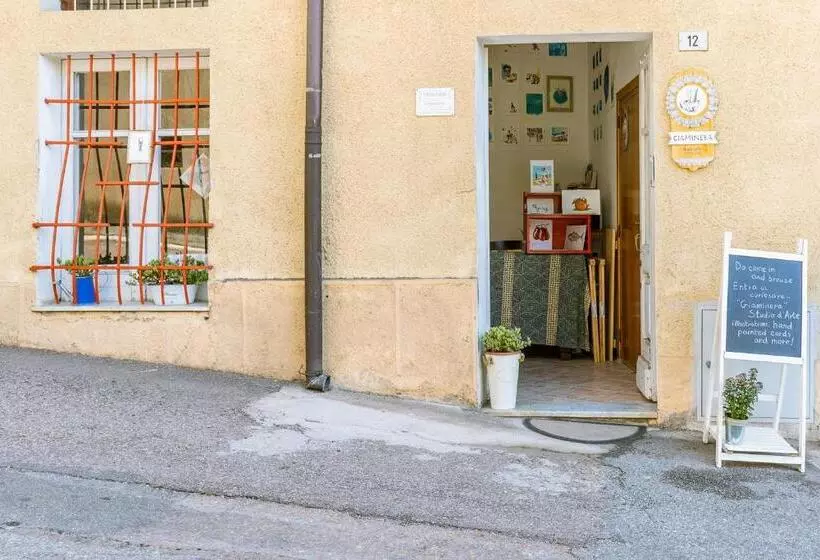 Aamiaismajoitus (B&B) Giaminera Rooms & Art Studio