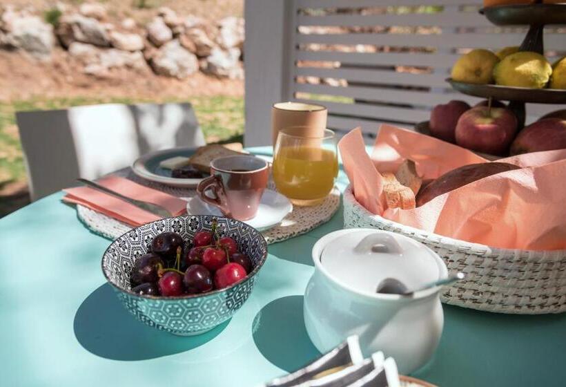 تختخواب و صبحانه Naturarte Guesthouse