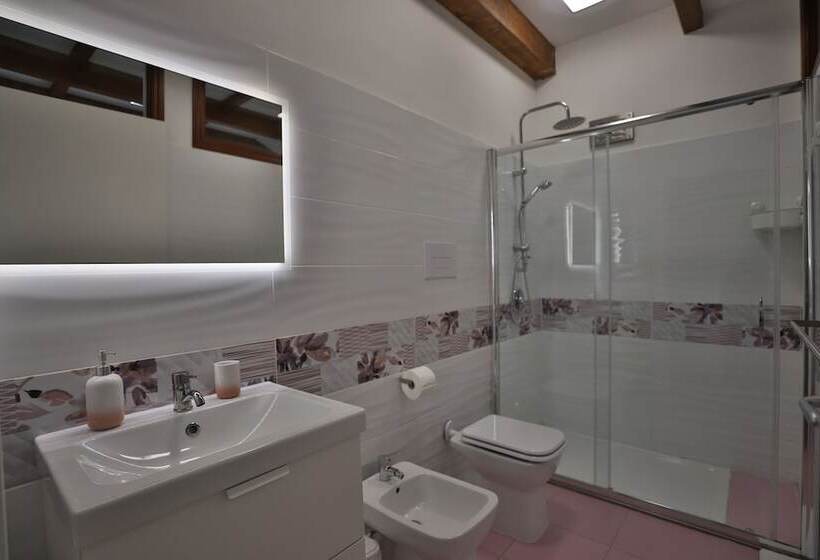 تختخواب و صبحانه Placide Vivere