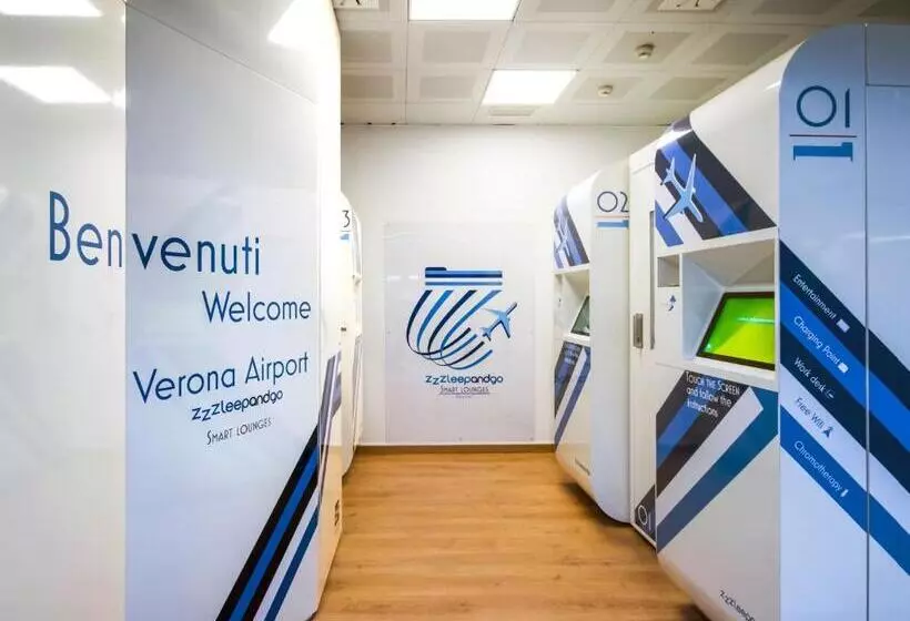 簡易ホテル Resting Pods   Zzzleepandgo Vrn Verona Airport