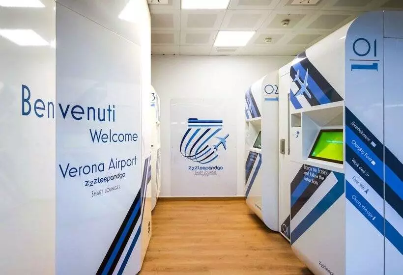 簡易ホテル Resting Pods   Zzzleepandgo Vrn Verona Airport