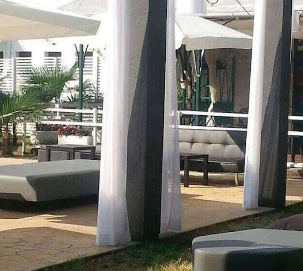 فندق Playa Di Valverde