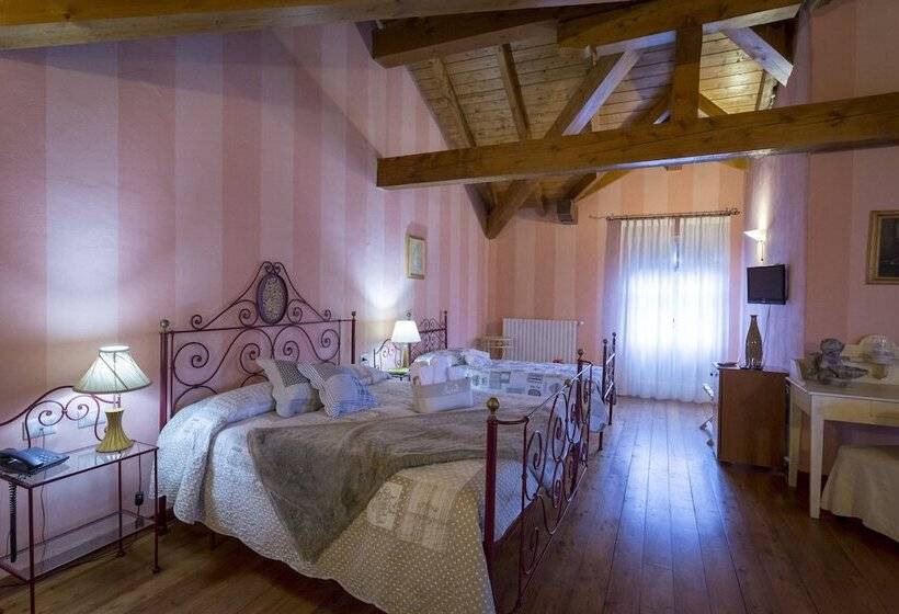 ホテル Tenuta Montezeglio