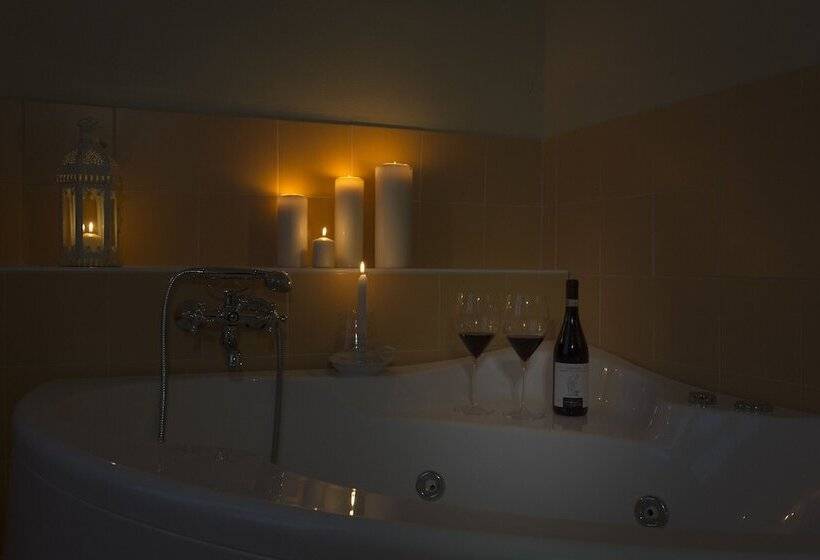 ホテル Tenuta Montezeglio