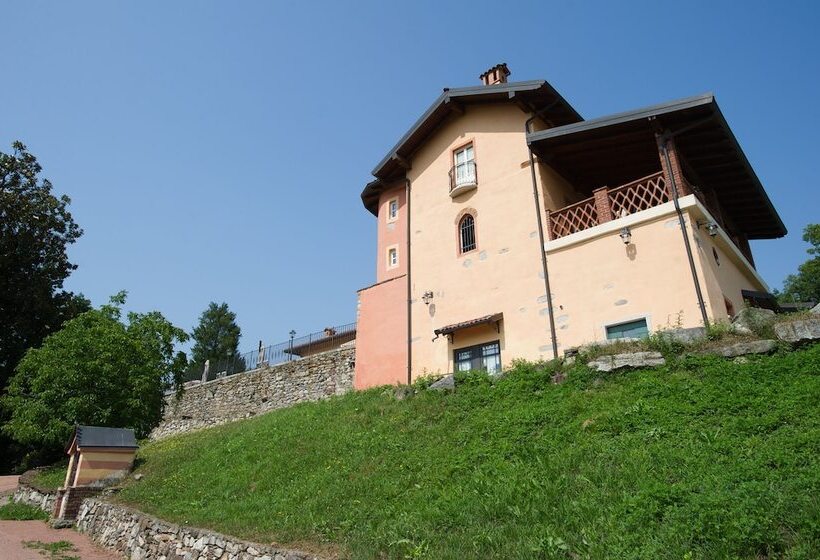 ホテル Tenuta Montezeglio