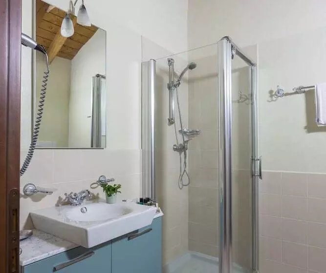 ホテル Tenuta Montezeglio