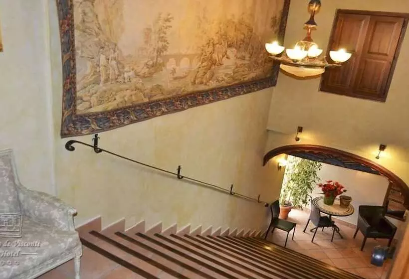 فندق Condes De Visconti