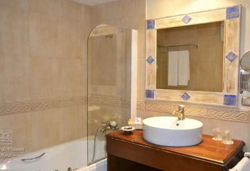 فندق Condes De Visconti