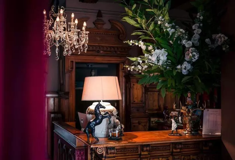 ホテル Des Deux Clefs