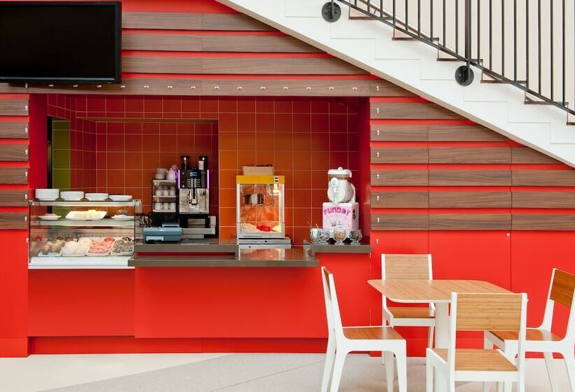 Explorers Hotel Marne La Vallée