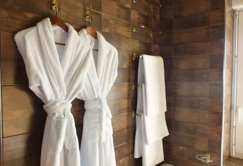 فندق Hôtel   Restaurant   Salon De Thé Le Beauséjour