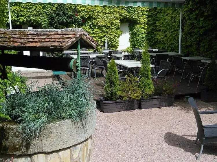 Hôtel Restaurant Bar Du Commerce   Kb Hotel Group