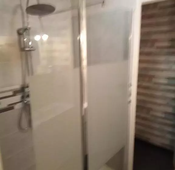 Hôtel Restaurant Bar Du Commerce   Kb Hotel Group