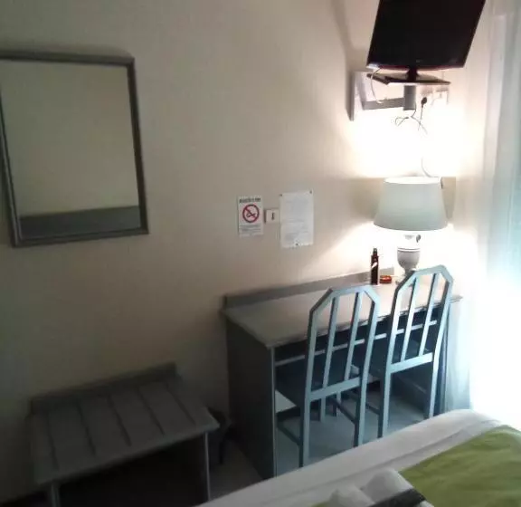 Hôtel Restaurant Bar Du Commerce   Kb Hotel Group