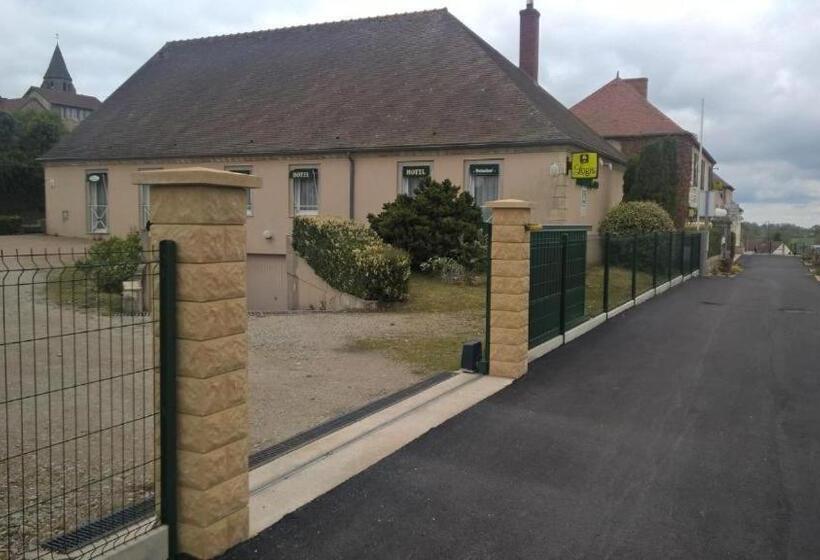 Hôtel Restaurant Bar Du Commerce   Kb Hotel Group