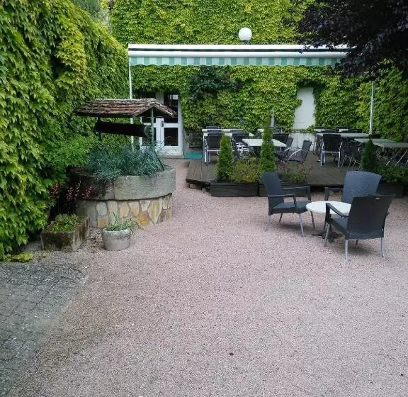 Hôtel Restaurant Bar Du Commerce   Kb Hotel Group