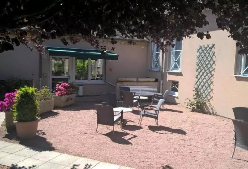 Hôtel Restaurant Bar Du Commerce   Kb Hotel Group