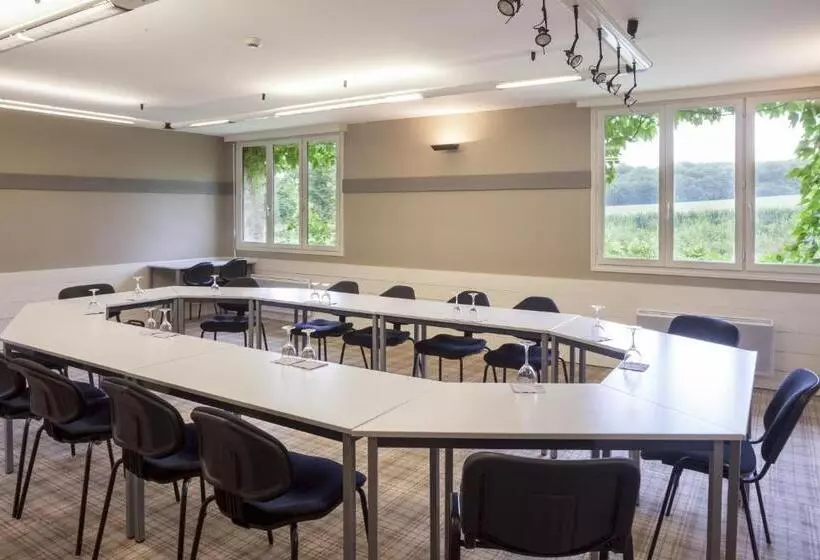 ホテル Logis La Ferme Du Vert