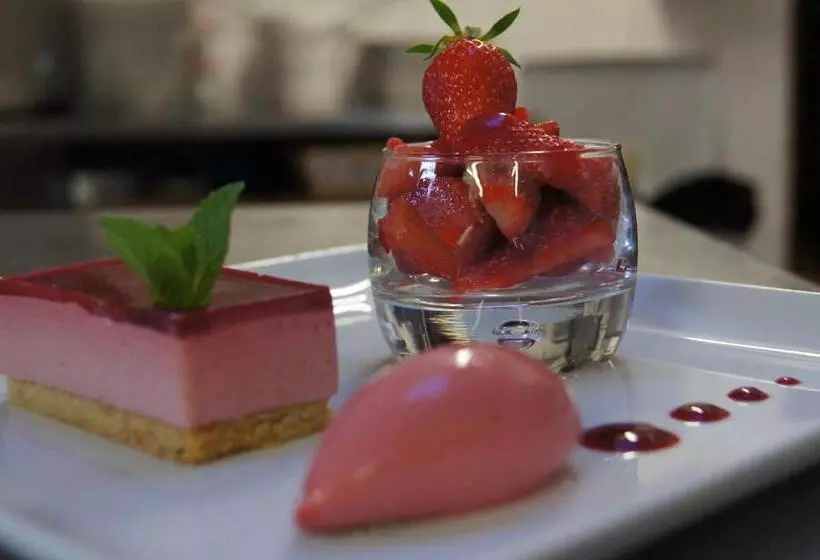 ホテル Logis La Ferme Du Vert