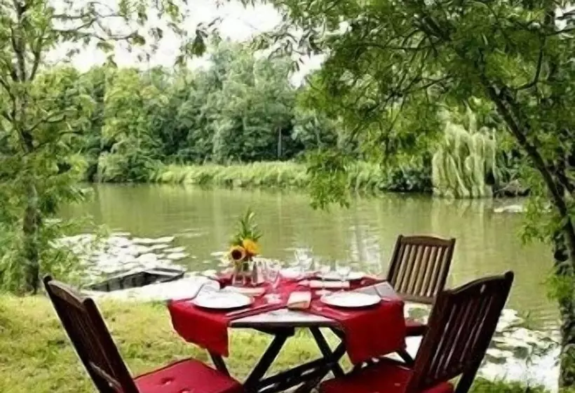 酒店 Logis Auberge De La Riviere