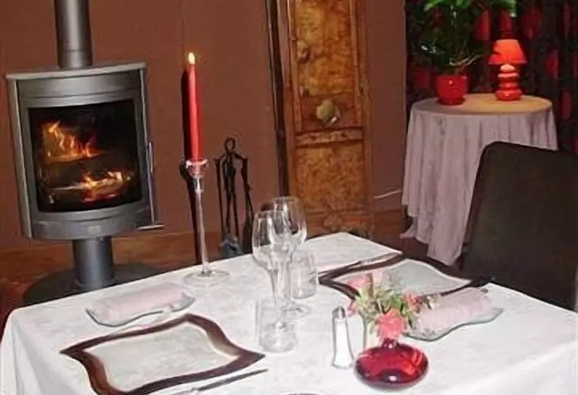 酒店 Logis Auberge De La Riviere