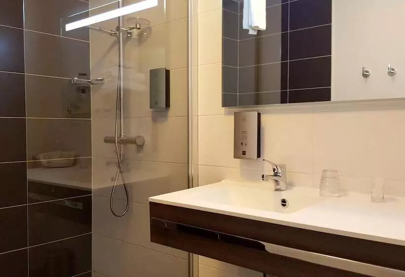 酒店 Logis Auberge De La Riviere