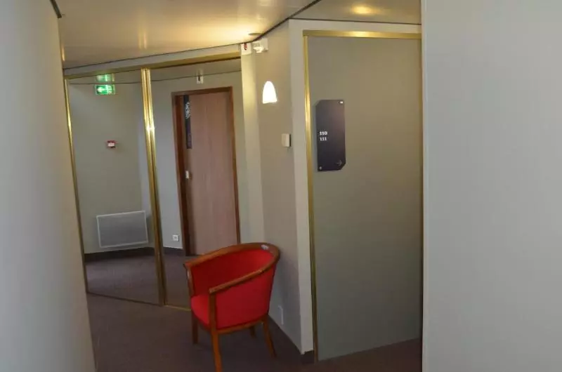 Отель Logis Hôtel Le Saint Georges