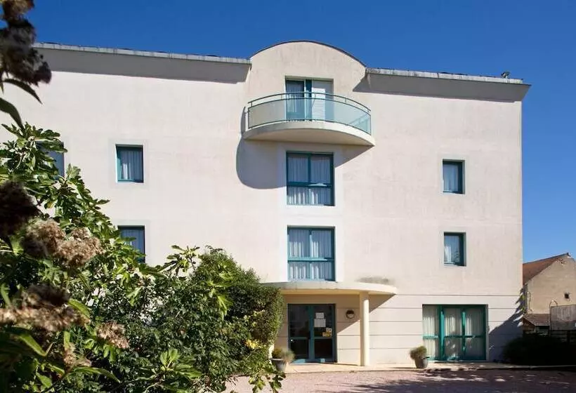 Отель Logis L Auberge Bourbonnaise