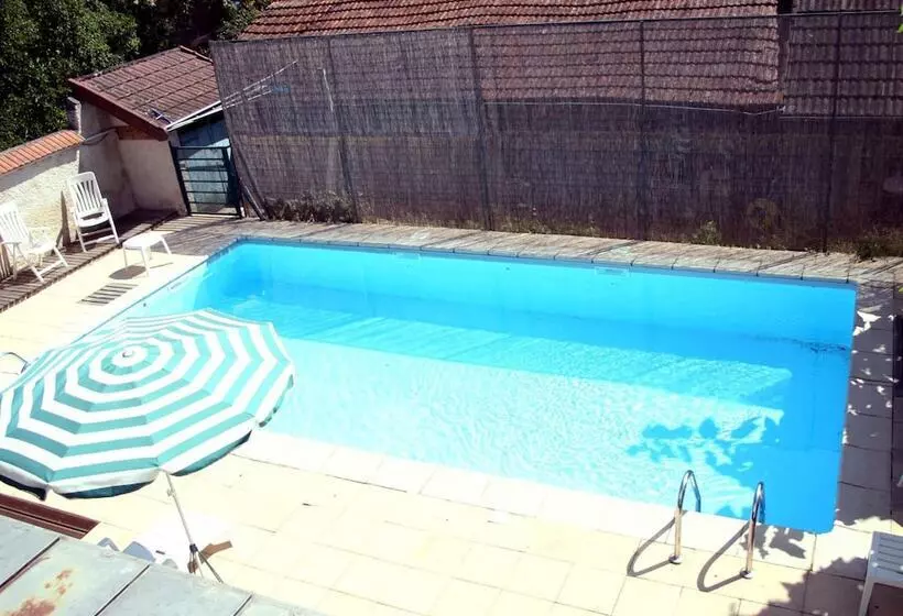 Отель Logis L Auberge Bourbonnaise