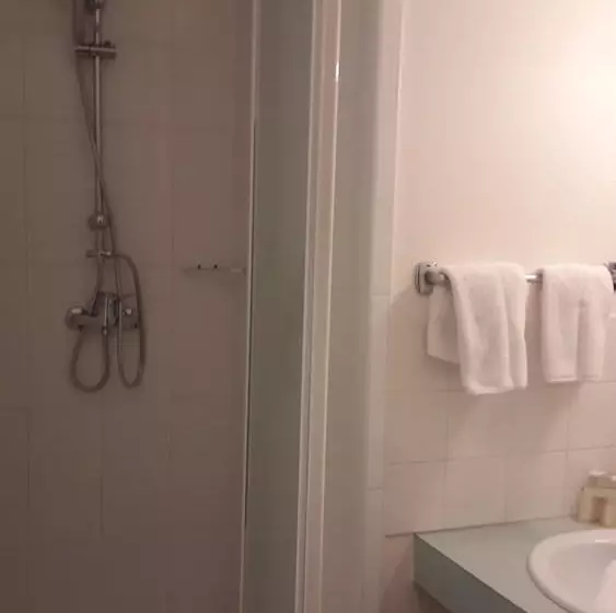 Отель Logis L Auberge Bourbonnaise