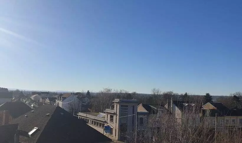 Отель Logis L Auberge Bourbonnaise