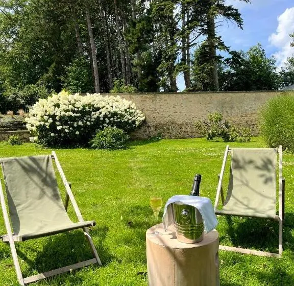 ホテル Logis La Ferme Du Vert