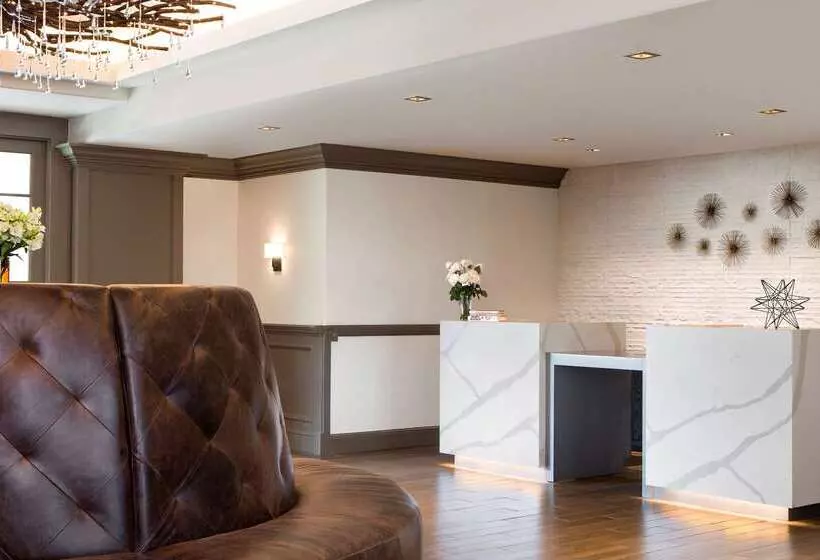 Отель River Terrace Inn, A Noble House